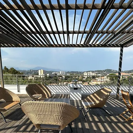 Moderne Avec Piscine * 戛纳