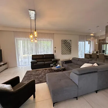 Moderne Avec Piscine *